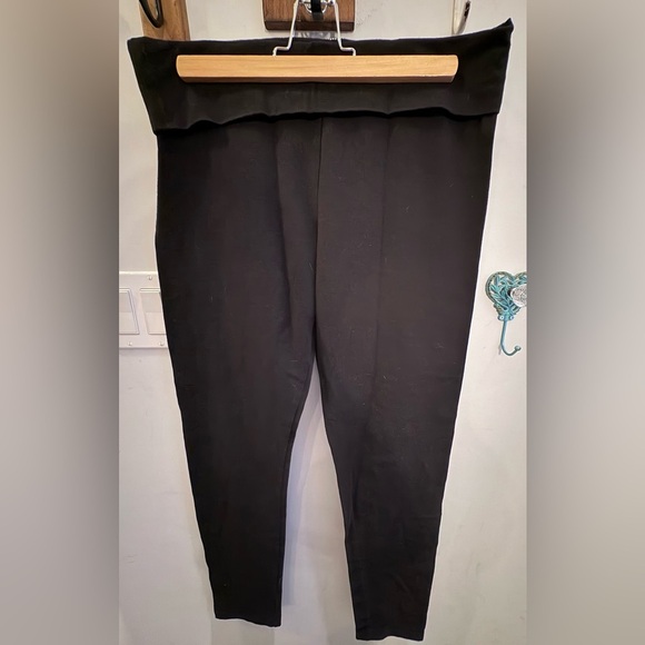 Victoria's Secret Black Leggings - Picture 1 of 3